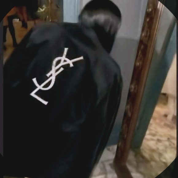 Meet your Posher, Youlanda - Picture 1 of 1